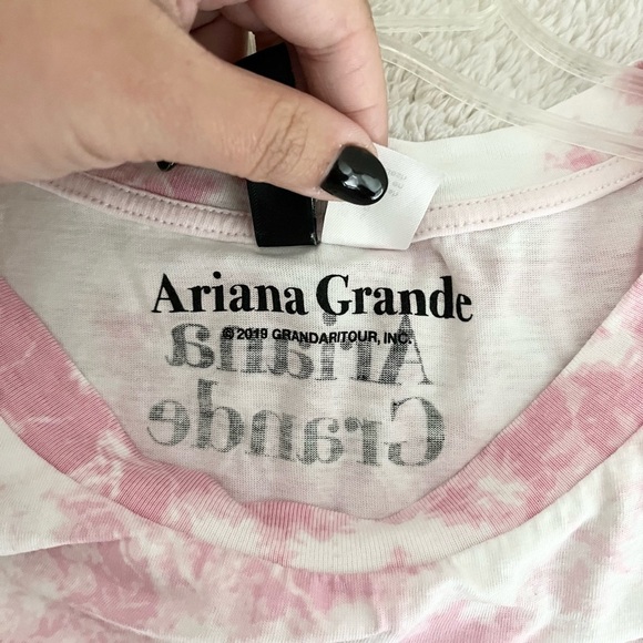 Ariana Grande H&M Divided Thank U Next Pink Tie Dye Cropped Tee Top Size Large - Picture 7 of 8